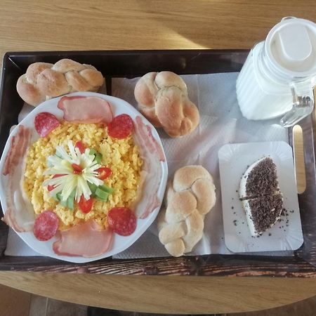 Appartamento Tarin Zov Kaludjerske Bare Esterno foto